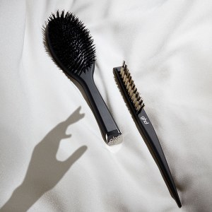 Additional picture of GHD Oval Dressing Brush