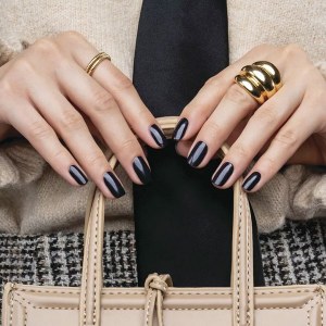 Additional picture of Gelish Follow Suit L 15ml