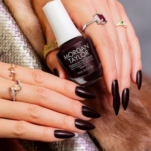 Additional picture of MT Lacquer Bella's Vampire 15ml