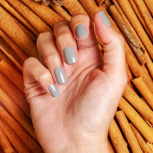 Additional picture of MT Lacquer Cashmere Kind ofGal 15ml