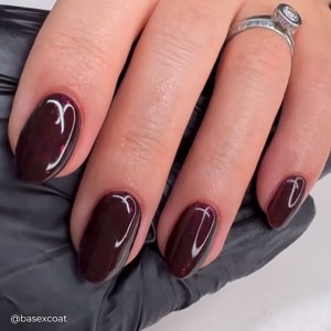 Additional picture of Vinylux Poison Plum 15ml
