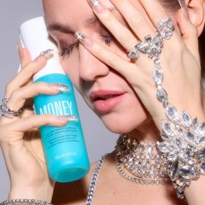 Additional picture of Color Wow Money Mist 150ml