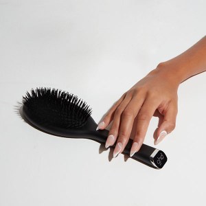 Additional picture of GHD Oval Dressing Brush