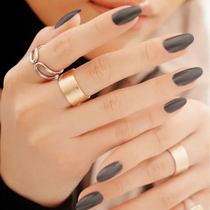 Additional picture of Gelish Midnight Caller D
