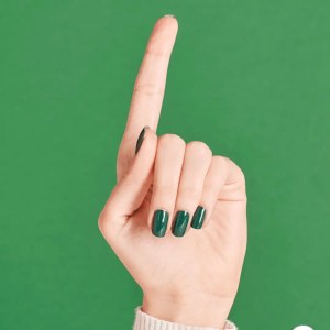 Additional picture of Lacquer-Stay Off the Lawn!! 15ml