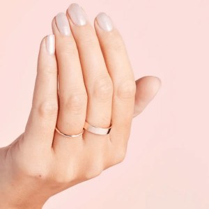 Additional picture of Lacquer-Throw Me A Kiss 15ml