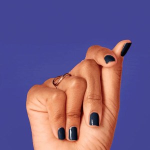 Additional picture of OPI GC Midnight Mantra N 15ml