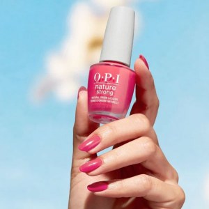 Additional picture of OPI NS A Kick in the Bud 15ml