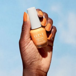 Additional picture of OPI NS Bee the Change 15ml