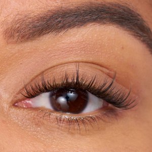 Additional picture of SS UL2 Wispy Vol Med 12mm