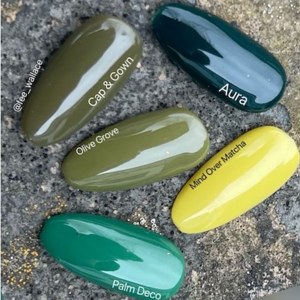 Additional picture of Vinylux Olive Grove 15ml 403