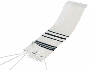 Tallis Wool Traditional Size 50 Black and White Avodas Yad Thick Tzitzis Strings 47" x 67"