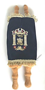 Stuffed Sefer Torah Genuine Look with Cloth Klaff 16"