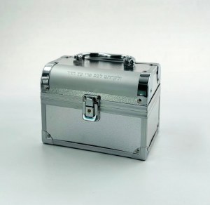 Picture of Aluminum Esrog Box SilverChest