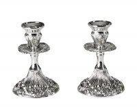 Additional picture of Candle Sticks Silver Plated and Lacquered Flower Design