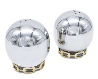 Additional picture of Luxe Stainless Steel Salt and Pepper Shakers Linked Chain Design Gold 3"