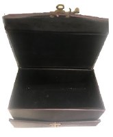 Additional picture of Esrog Box Faux Leather Brown Designed with Metal Handle, Lock and Thin Felt Inside Padding