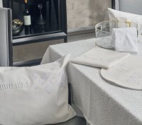 Additional picture of Faux Leather Pesach Set 4 Piece Scattered Fur Design White