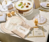 Additional picture of Faux Leather Round Matzah Cover Herringbone Design Cream Gold 19"