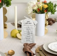 Additional picture of Lucite Tabletop Simanim Display Edut Mizrach White Marble 8.5"