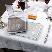 Additional picture of Challah Board Lucite Silver Mirror Tray with Handles