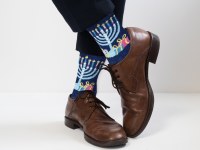 Additional picture of Chanukah Crew Socks "Ugly Sweater" Design in Dreidel Box Adult Size 9-11