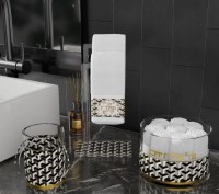 Additional picture of Lucite Round Towel Box with 8 White Towels Urban Deco Design 7.85" x 5.3"