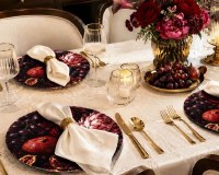 Additional picture of Plastic Charger Plates Velvet Orchard Design Maroon 13" 4 Pack