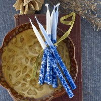 Additional picture of Chanukah Candles Premium Hand Decorated Blue and White