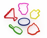 Additional picture of Plastic Chanukah Shaped Cookie Cutter 6 Piece Set Multi Color