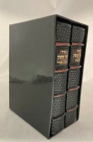 Additional picture of Kol Sasson Orot Sephardic Siddur Shabbos and Weekday 2 Volume Slipcased Set Brown Leather Hebrew and English Edut Mizrach [Hardcover]