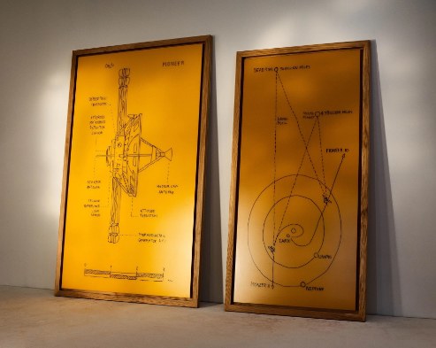 OFFSET Glass Writing Board