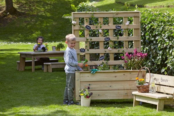 Mobile Planter with Trellis
