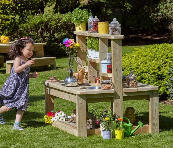 Outdoor Island Kitchen