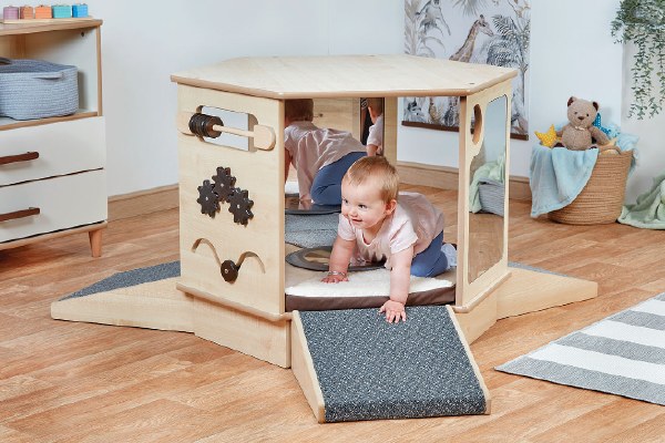 Magical Mirror Den with Ramps & Sensory Cushion