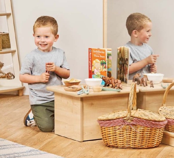 Explorer Square High Table