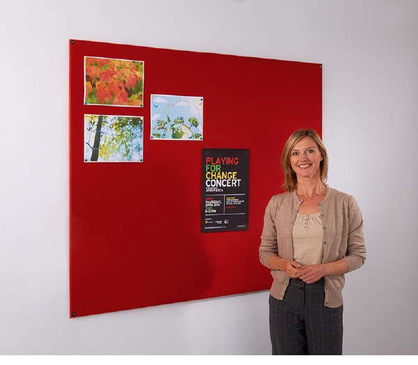 Frameless Felt Covered Noticeboard 600 x 900mm Red
