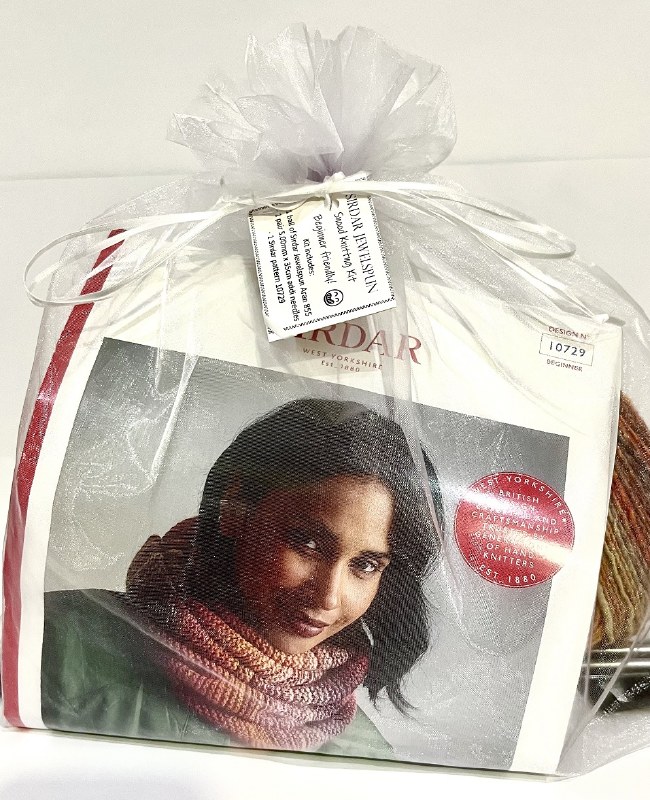 2025 Jewelspun Snood Kit