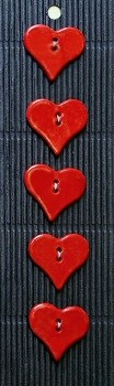 Incomp Buttons L195 Red Hearts