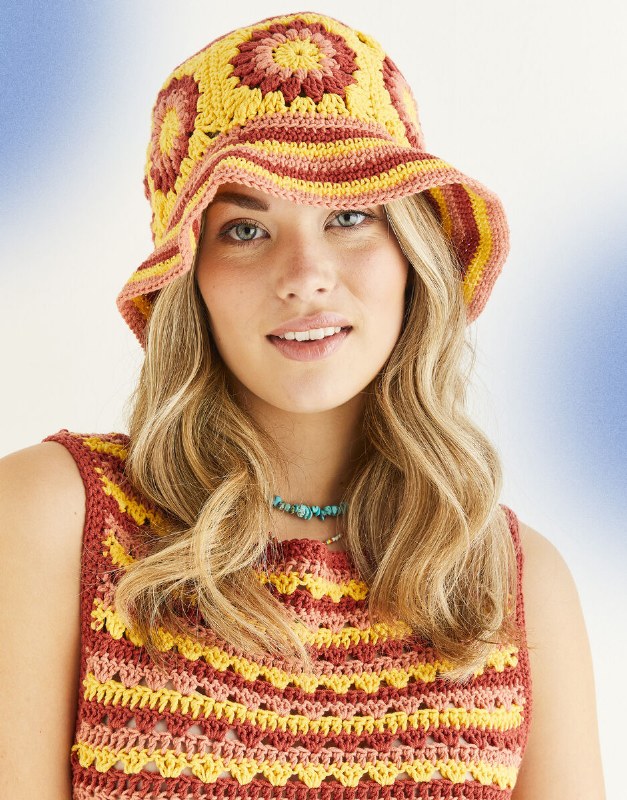 Sirdar 10533 Crochet Hat in dk