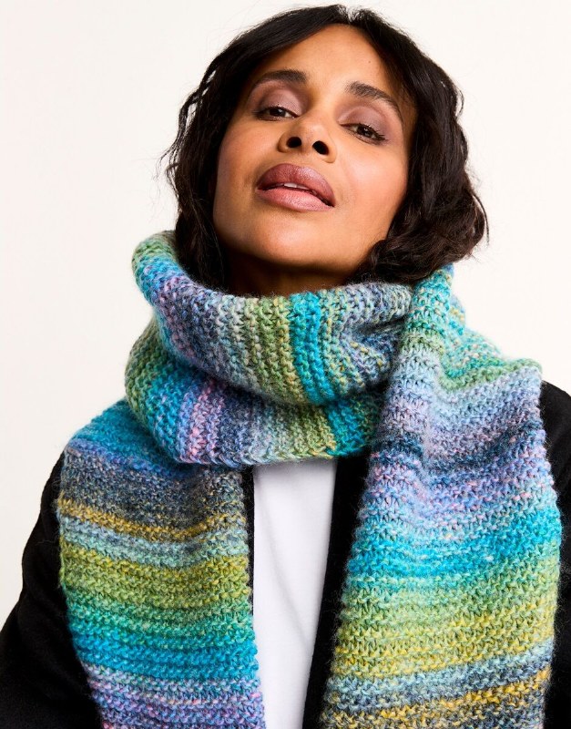 Sirdar 10807 Scarf Chunky