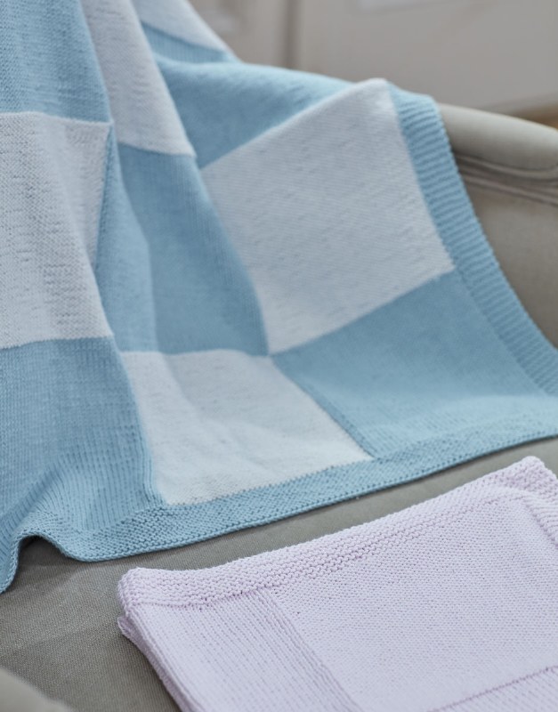 Sirdar 5272 Blanket in dk