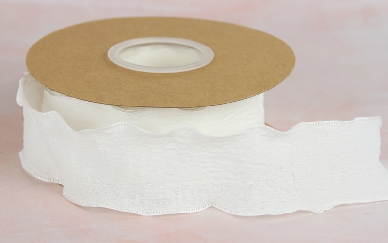 Picture of Ribbon Crinkle White 4cm x 10 Yards