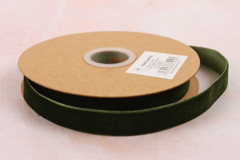 Picture of Velvet Ribbon 16mm x 10 Yards Olive Green