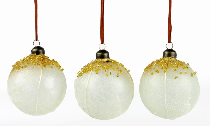 Picture of Glass Bauble Leaf & Bead 8cm x 3