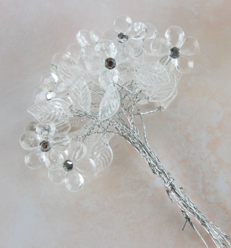 Flower bundle clear diamante large