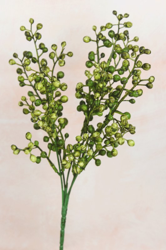 Picture of Artificial Berry Bunch Green 35cm