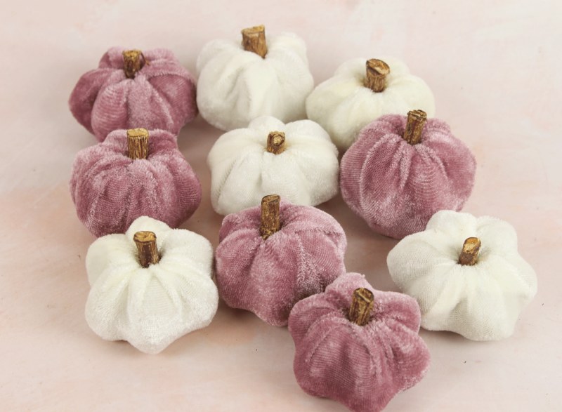 Velvet Pumpkin Mix Bag Pink/ White 5cm x 10