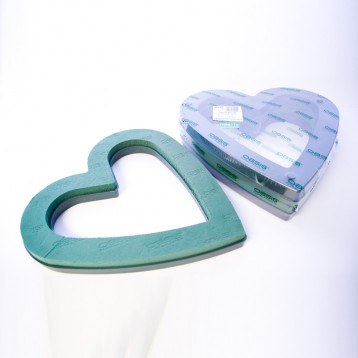 2 x Open heart naylorbase florist foam shape 17in