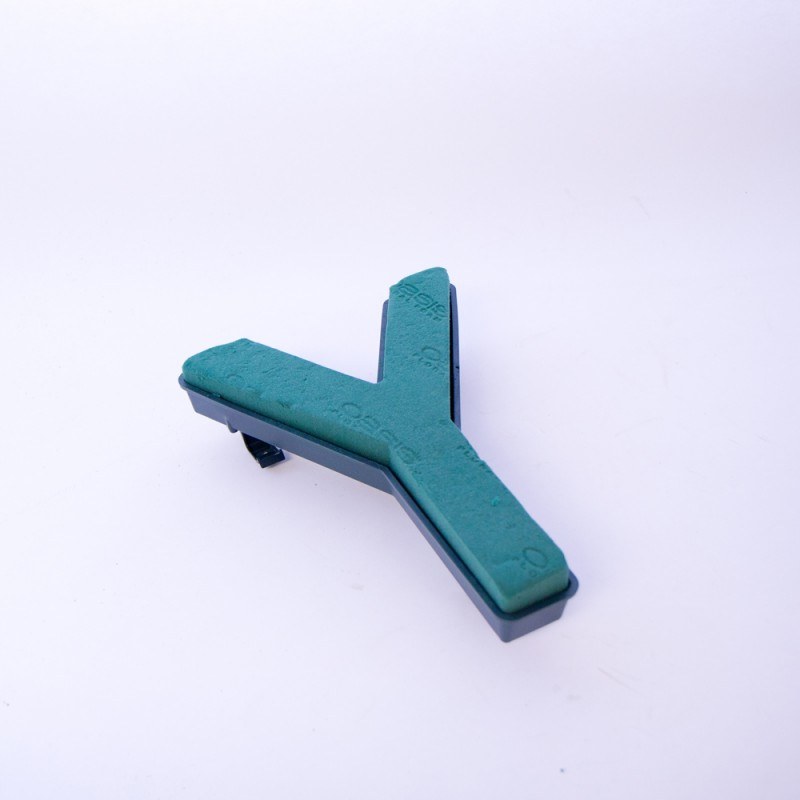 Picture of Oasis clip on foam letter Y